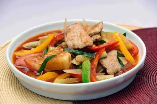 Pad Piao Wan (Sweet and Sour) at Pin Toh Asian